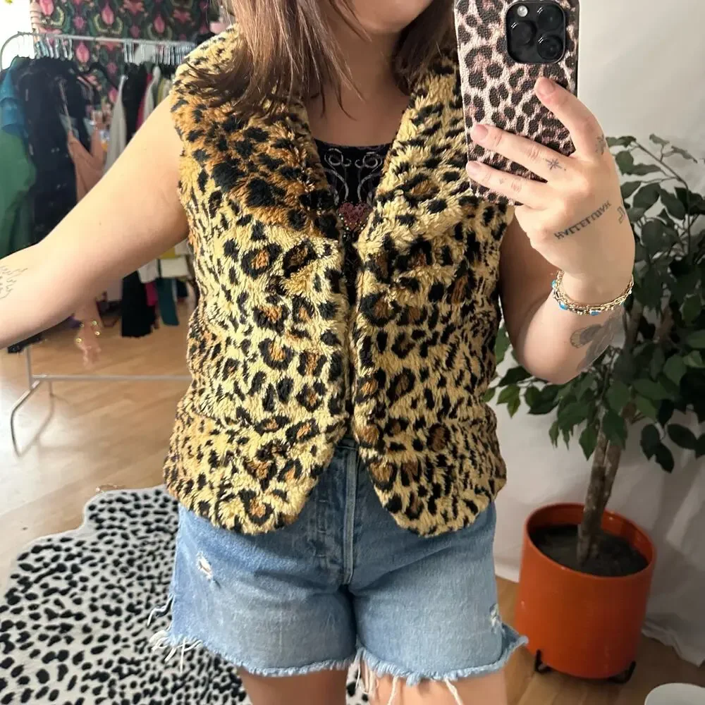 Vintage leopard cheetah fur cropped vest Y2k - Picture 3 of 6